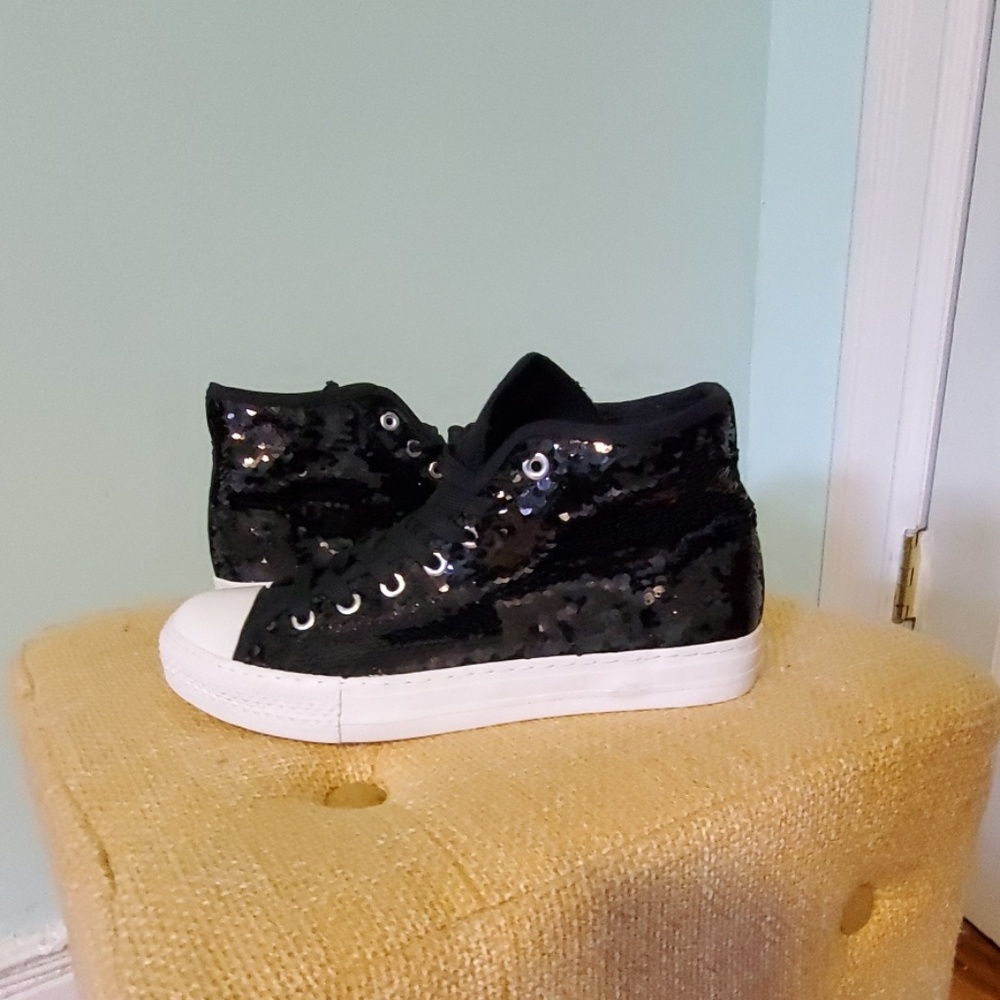 Hi Top Sneakers